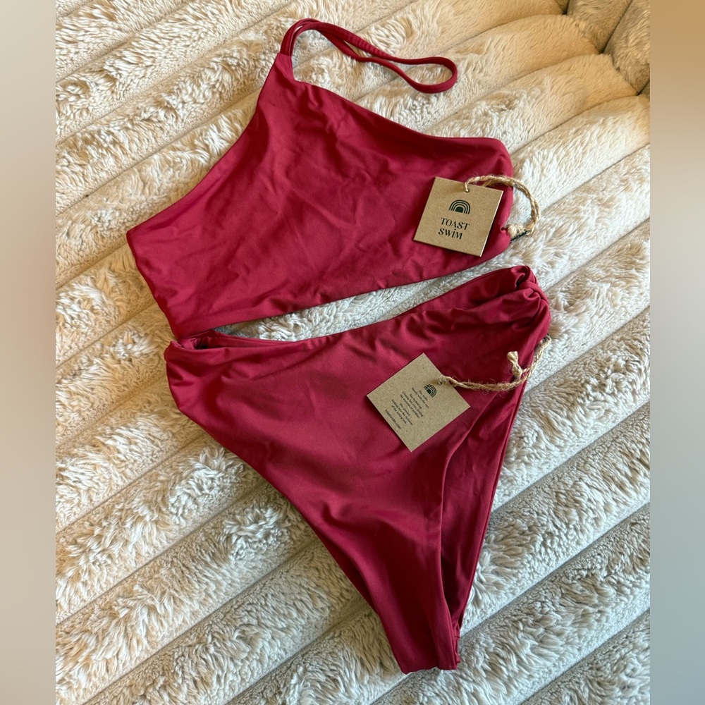 NWT Toast Swim Signature Apex Bikini Top and matching bottom XS